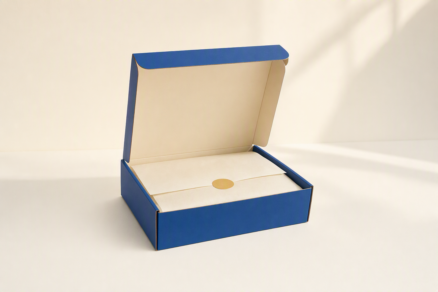 Mailer box structure and fold-over closure